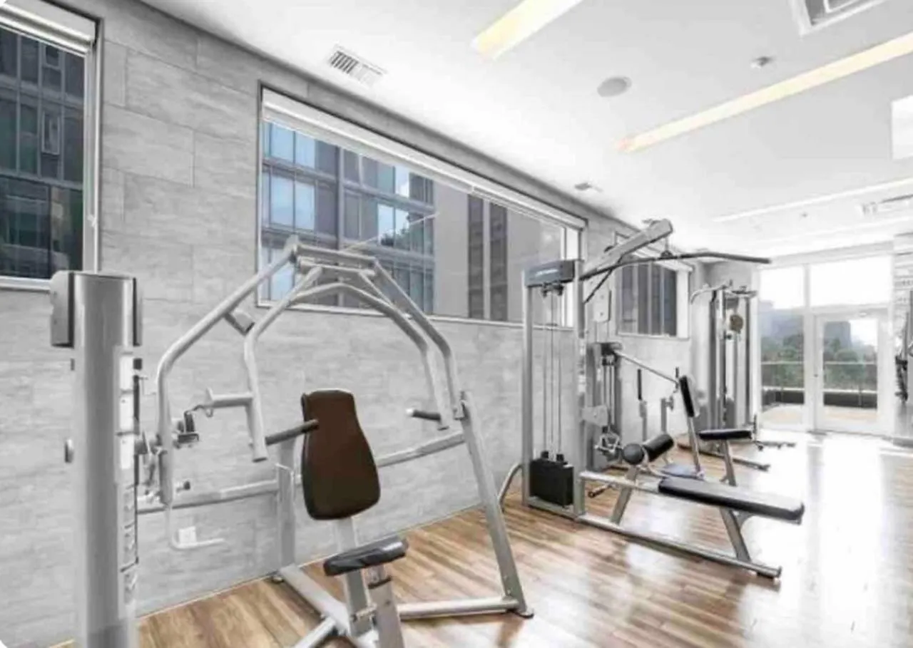 Downtown Toronto Condo With Gym & Subway Access