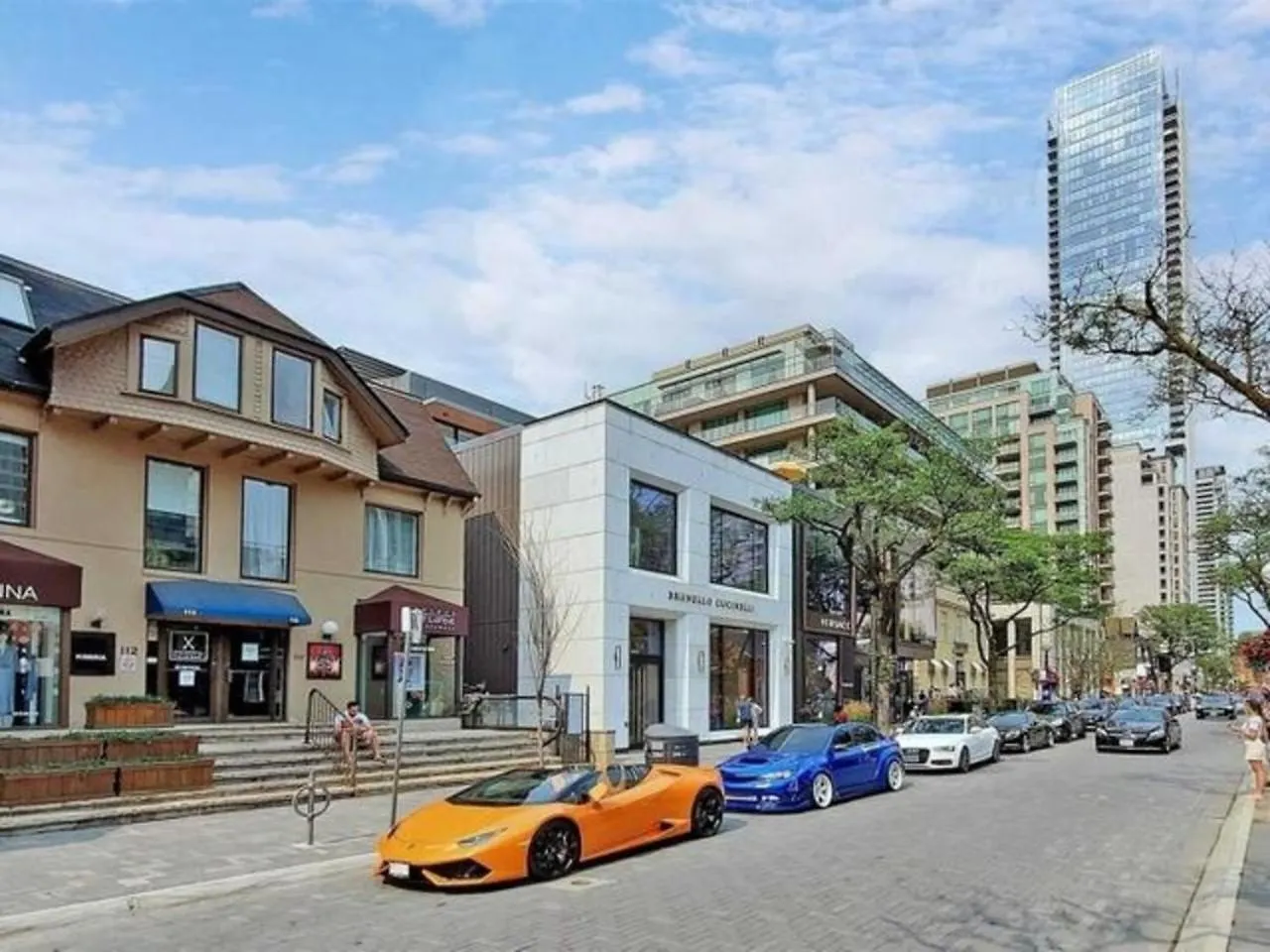Downtown Toronto Condo With Gym & Subway Access Canada