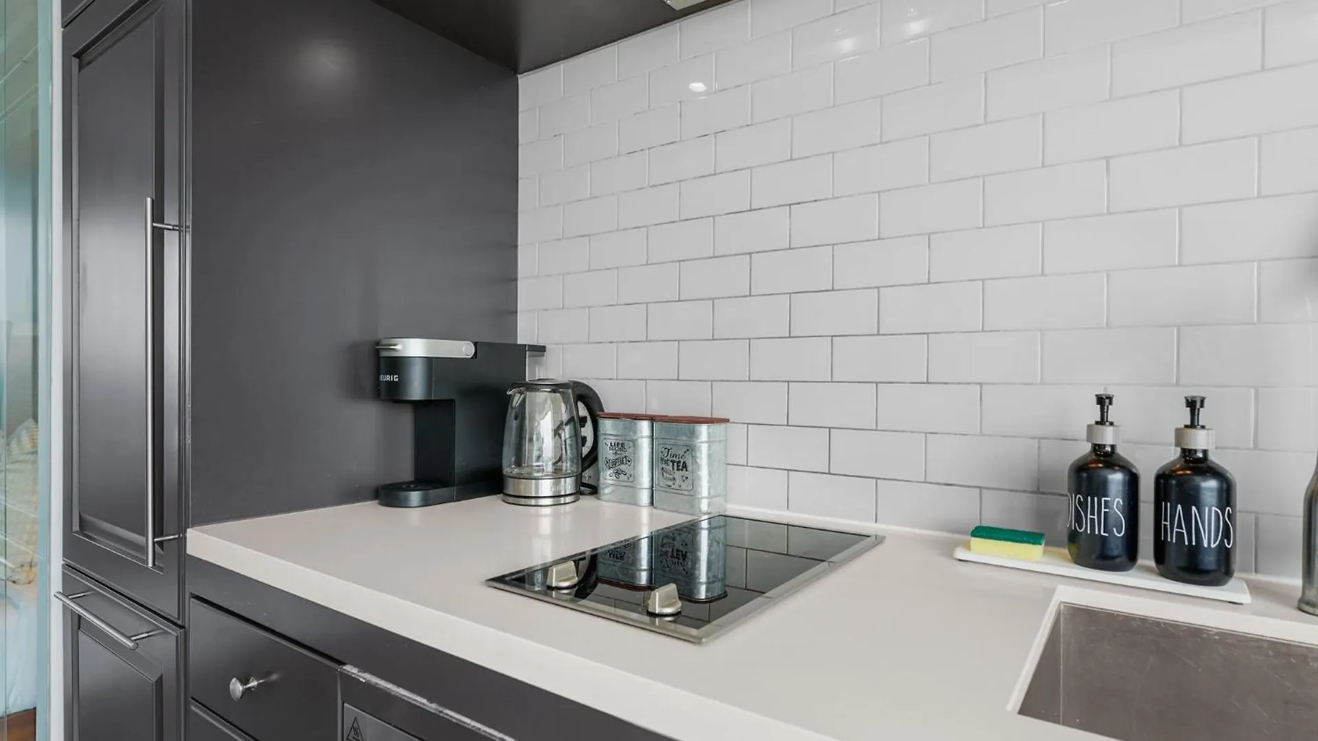 Lejlighed Downtown Toronto Condo With Gym & Subway Access