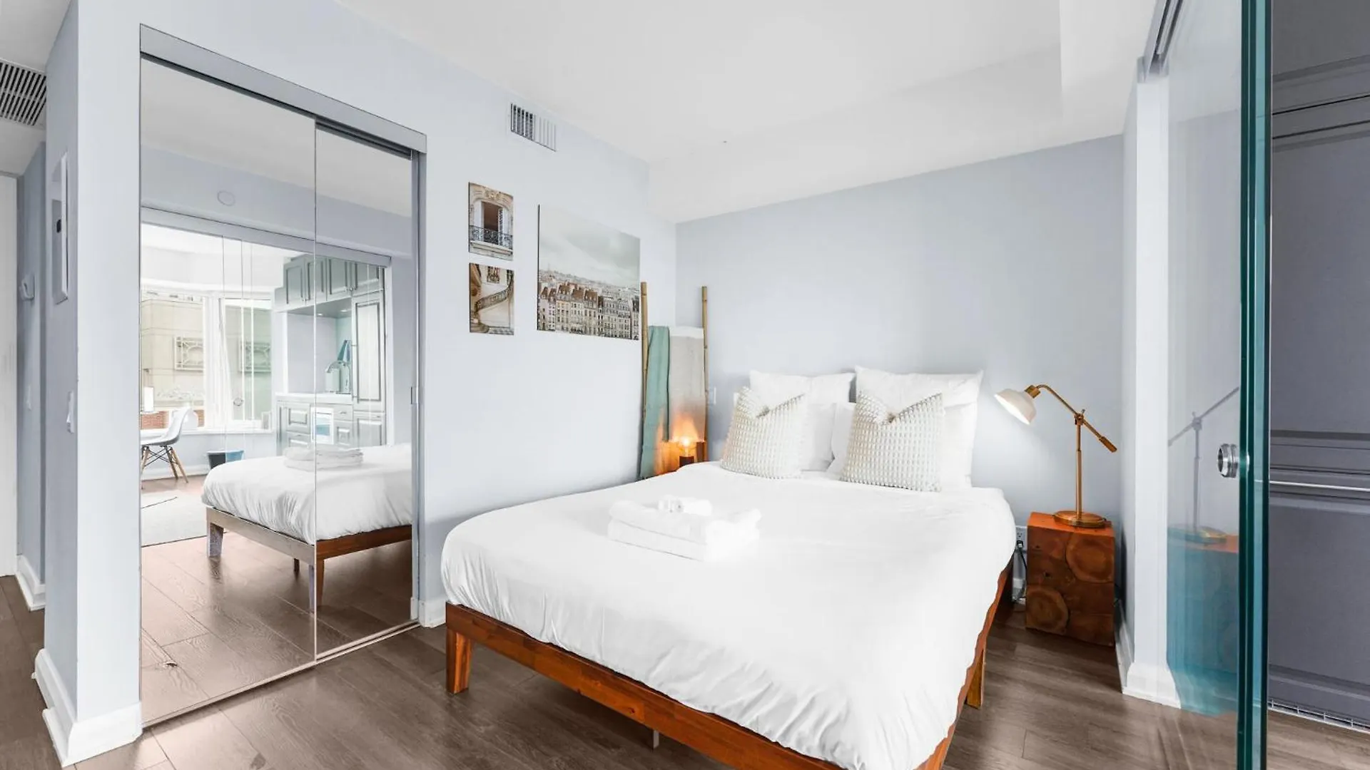 Downtown Toronto Condo With Gym & Subway Access 0*,  Canada
